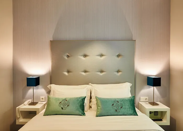 Silk Lisbon Bed & Breakfast